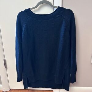 Old Navy Women's Navy Blue Crew Neck Sweater
